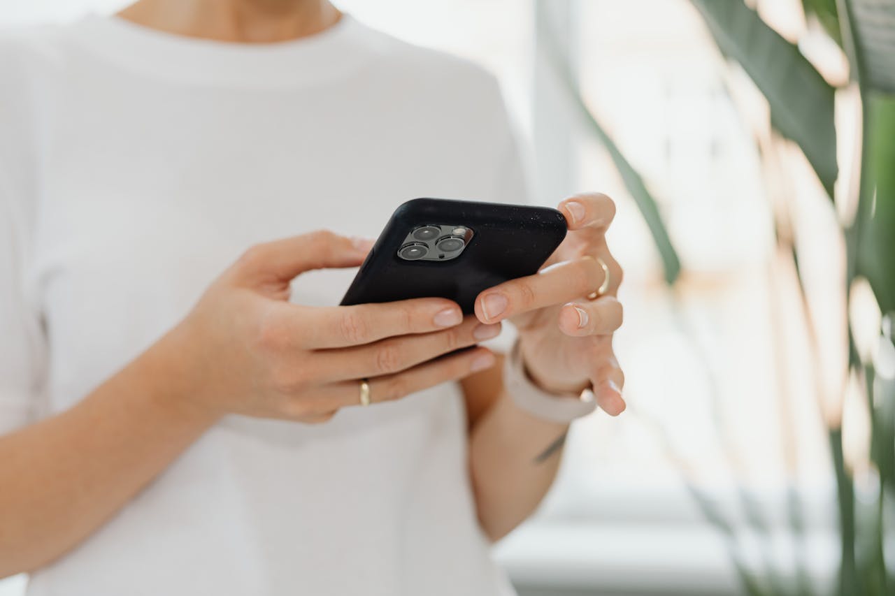 That Text About Your Expiring Rewards Points? It’s a Scam